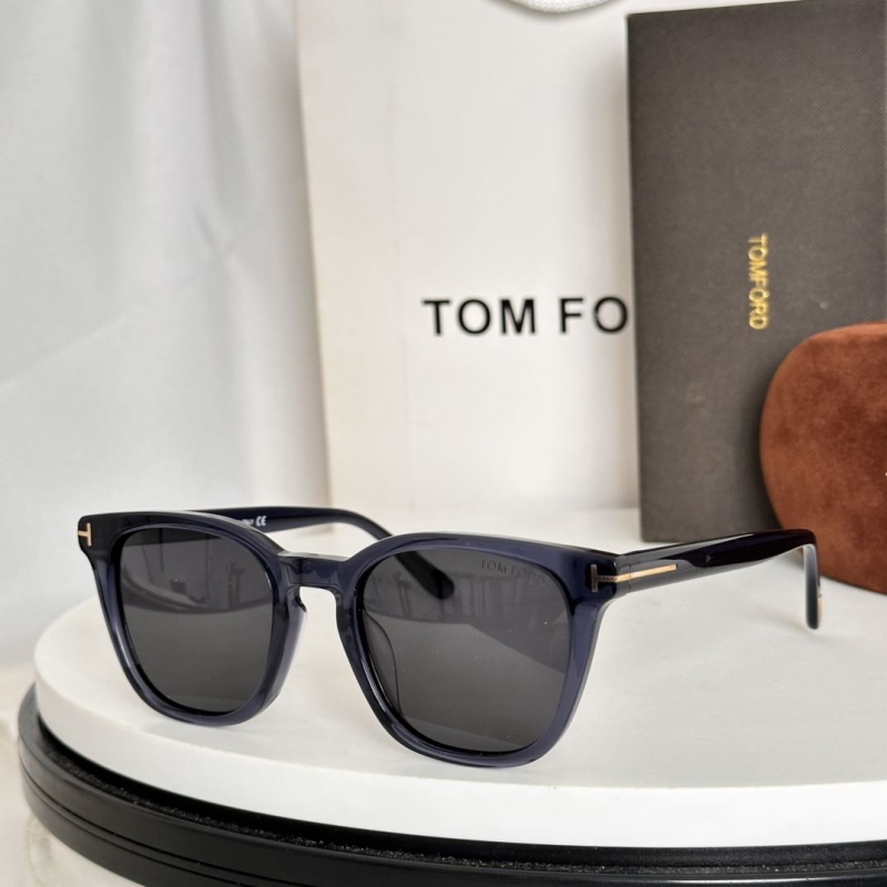 TOM FORD